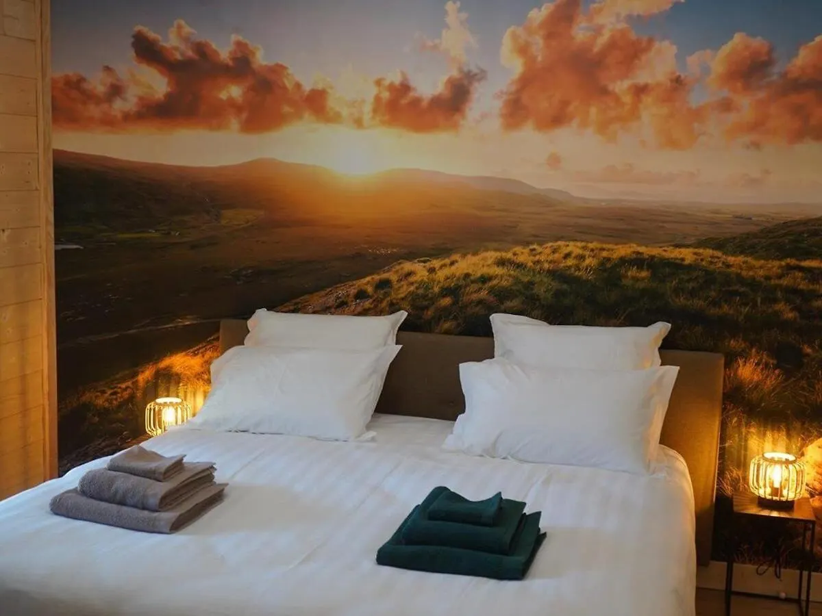 Lodge Avec Bain A Remous Privatif, Piscine, Salle De Sport Et Aire De Jeux Au Bord Du Golf De Chambon - Fr-1-582-370 Le Chambon-sur-Lignon Holiday home