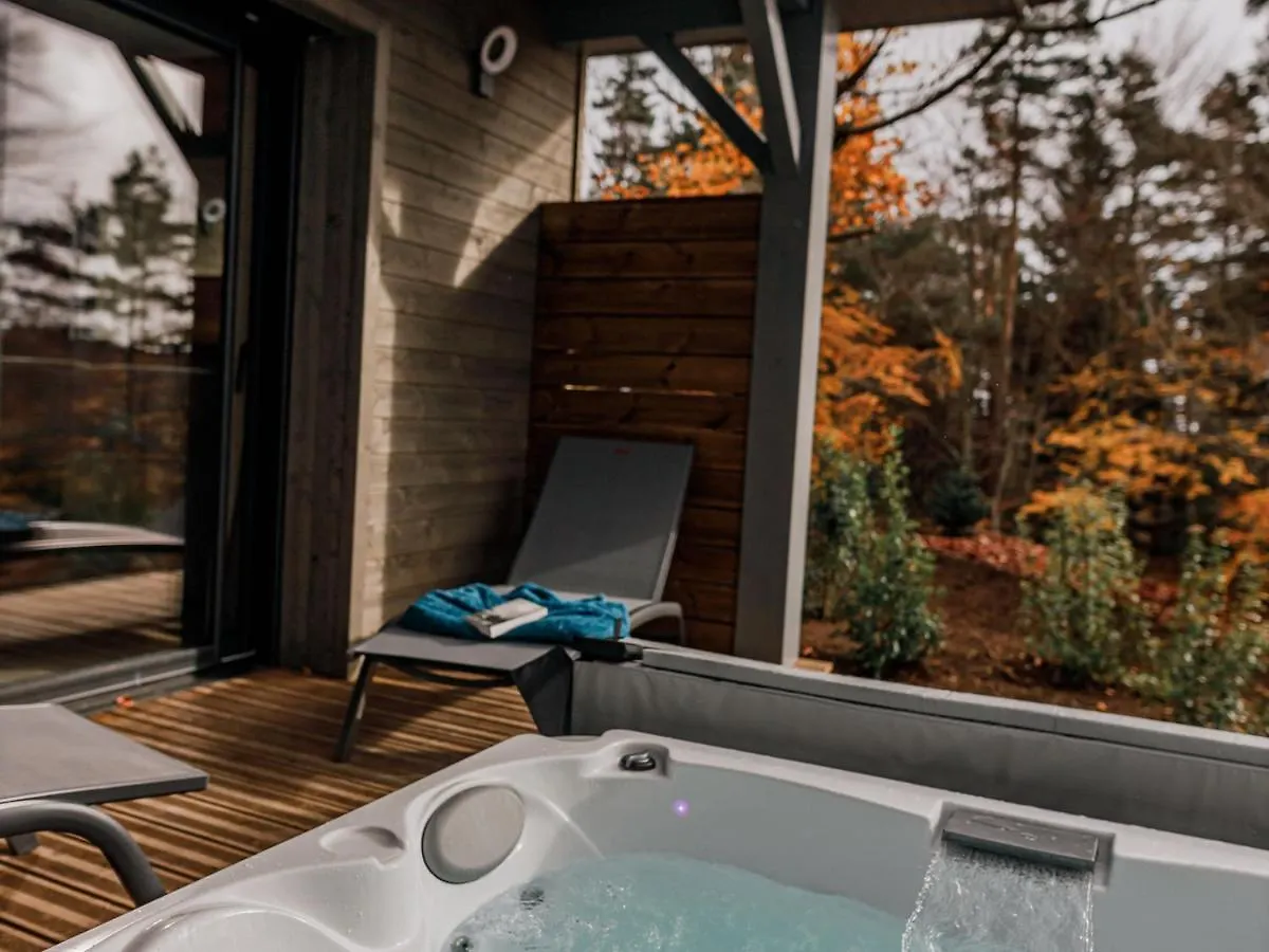 Lodge Avec Bain A Remous Privatif, Piscine, Salle De Sport Et Aire De Jeux Au Bord Du Golf De Chambon - Fr-1-582-370 Le Chambon-sur-Lignon 0*,  France