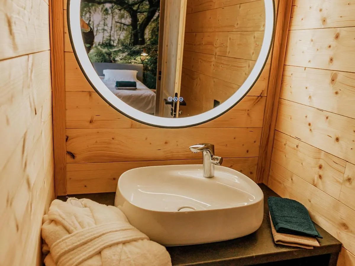 Lodge Avec Bain A Remous Privatif, Piscine, Salle De Sport Et Aire De Jeux Au Bord Du Golf De Chambon - Fr-1-582-370 Le Chambon-sur-Lignon Holiday home